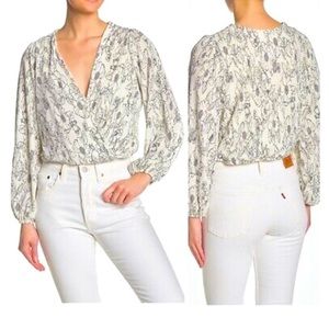 ASTR Women's Black and White Floral Top Size Large